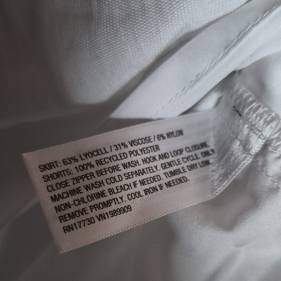 A New Day Elegant White Garment - Picture 3 of 4